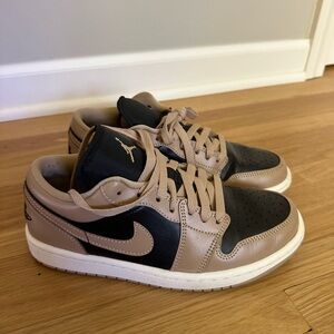 Nike Air Jordan Low 1